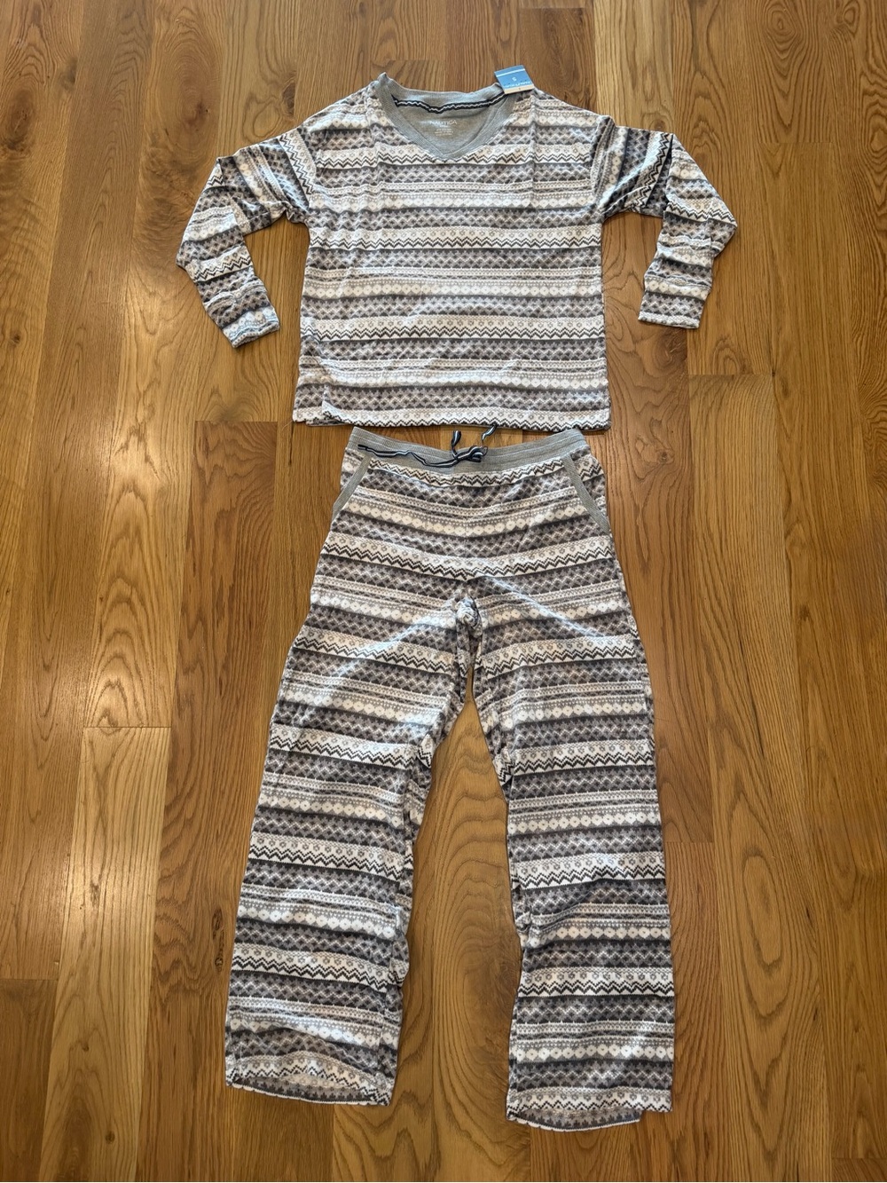 NWT Nautica Gray & Cream Fair Isle Long-Sleeve Pajama Set - Picture 2 of 5